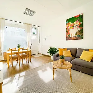  Apartment Bright 2 Bedroom In Convinient Location Deutschland